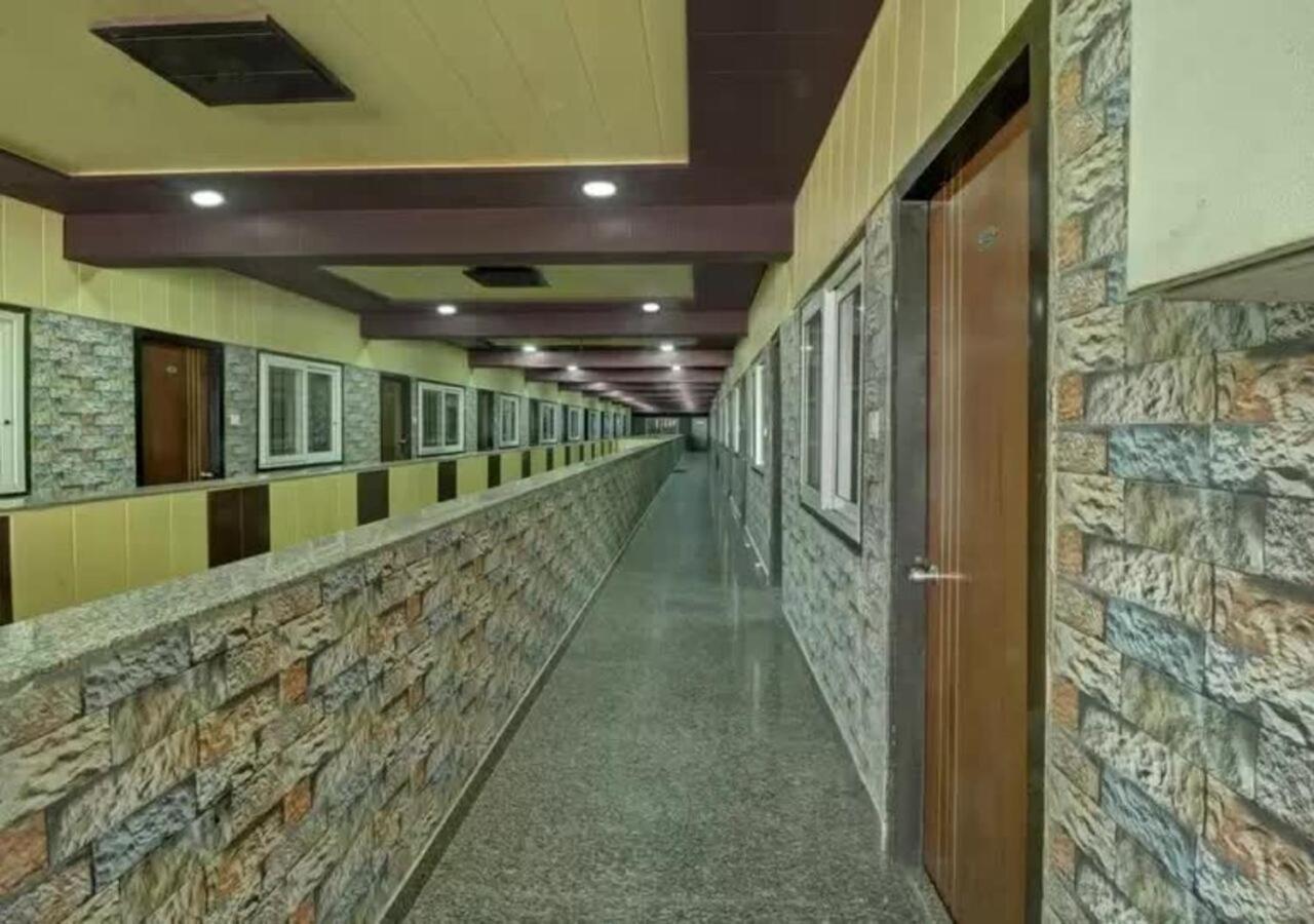 Hotel Santoshi Hometel Raichur ภายนอก รูปภาพ