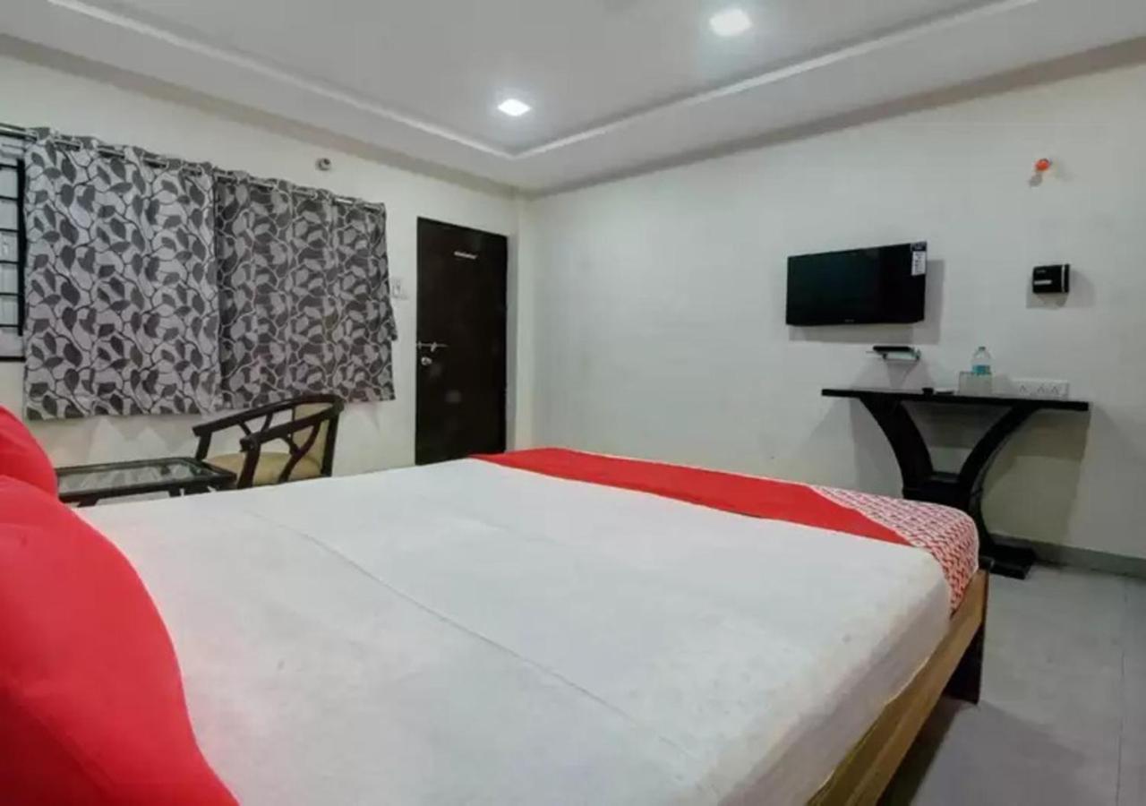 Hotel Santoshi Hometel Raichur ภายนอก รูปภาพ